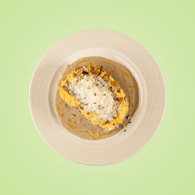 TOAST WITH CHANTERELLES