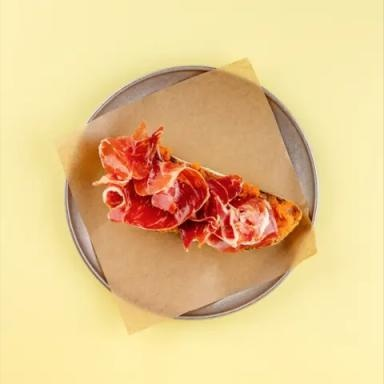 TOAST WITH IBERIAN HAM AND TOMATO
