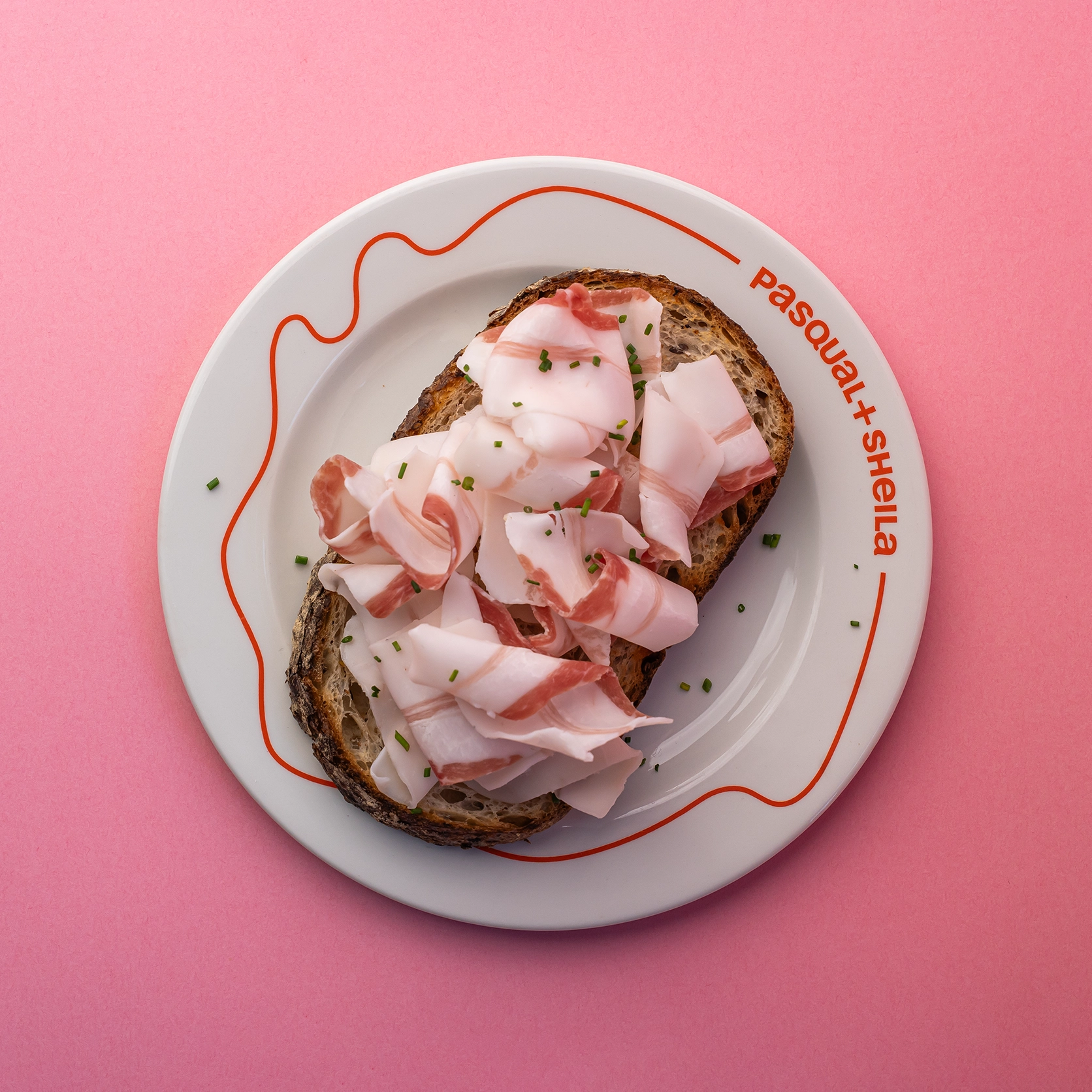 Tostada con Salo
