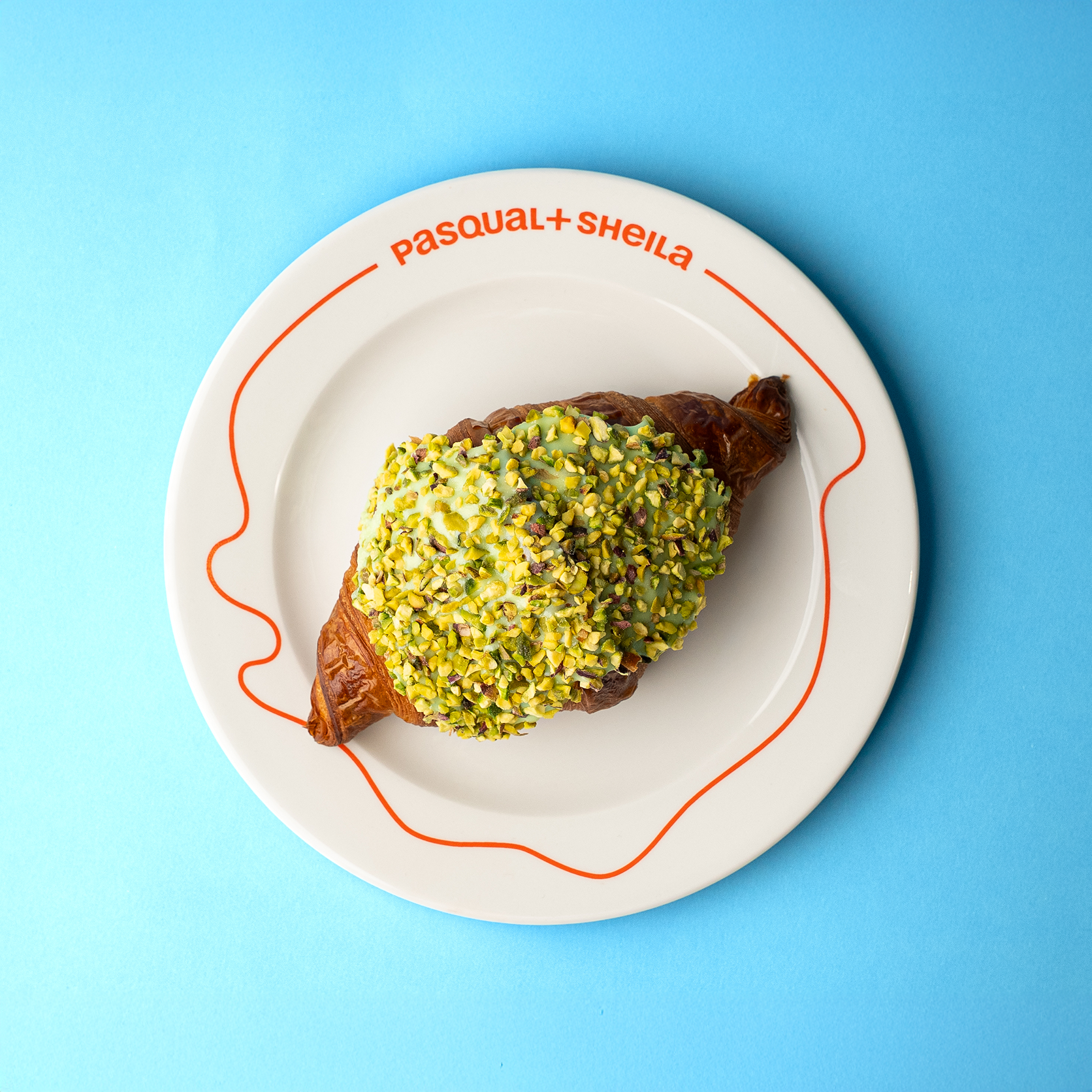 CROISSANT WITH PISTACHIO CREAM
