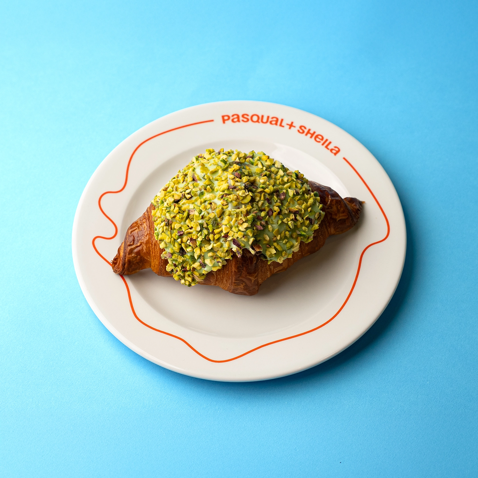 CROISSANT WITH PISTACHIO CREAM